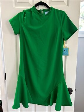 6 CeCe Green Short Sleeve Ruffle Neck Dress